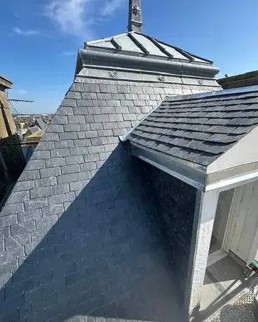 démoussage de toiture à Dinard - image 2