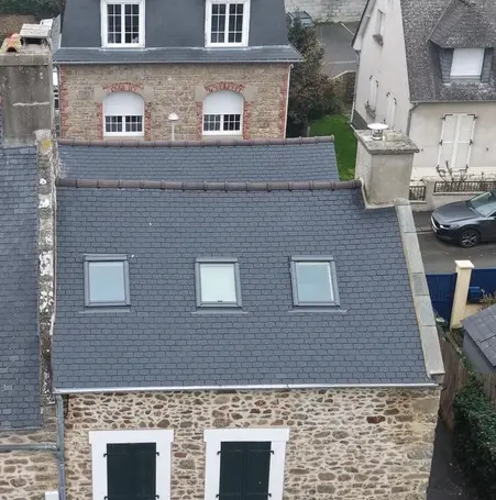 installateur de velux à Saint-Méloir-des-Ondes - image 2